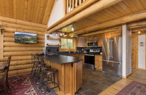 Big Sky Cabin | Big Sky Vacation Rentals: MVC White Otter Cabin