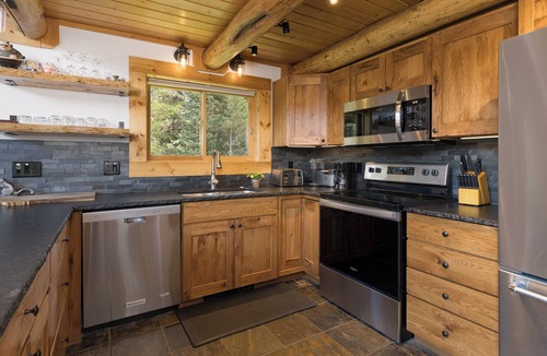 Big Sky Cabin | Big Sky Vacation Rentals: MVC White Otter Cabin