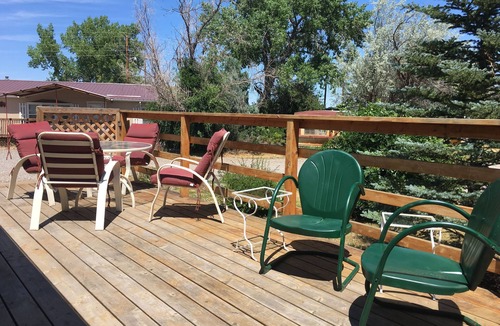Fort Smith House | Bighorn River fly fishing - Lake bass fishing - Waterfowling - Sleeps 2 - 8