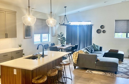 Coeur d'Alene House | Bike, walk, shop, swim and more! Minutes away from everything CDA has to offer!