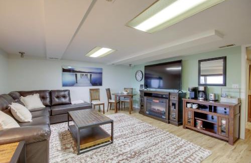 Billings Apartment | Billings Apartment with Fireplace and Smart TV