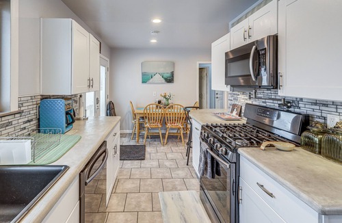 Billings House | Billings Home w/Trampoline, Gas Grill & Fire Pit!