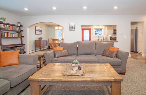 Fairbanks House | Birch Hill Terrace Mountain Vws Northern Lights
