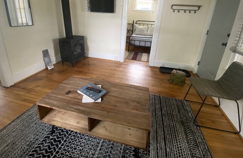 Livingston House | Birdies Bungalow on K street