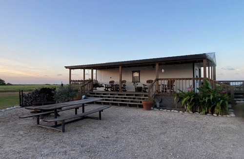 Riviera Cabin | Birdwatching haven. Cozy 1 bedroom cabin on the water