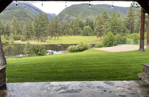 Hamilton House | Bitterroot’s Best Views & Outdoor Adventures at Mill Creek 22 Acre Luxury Lodge