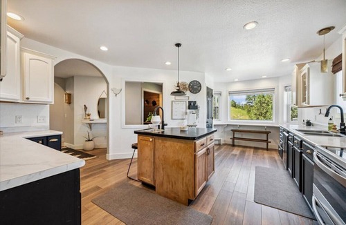 Spearfish House | Black Hills Family Getaway with Game Room for 18!