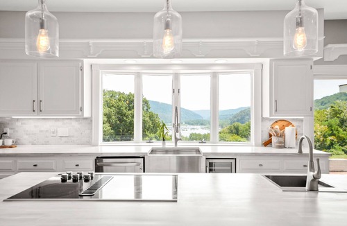 Bakerton House | Blarney: Indoor Pool and the best River & Mountain Views in Harpers Ferry, WV.