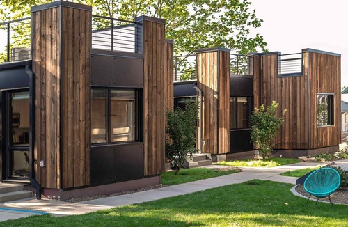 South Perry District Apartment | BlockhouseLife - A new way to travel! with Wi-fi