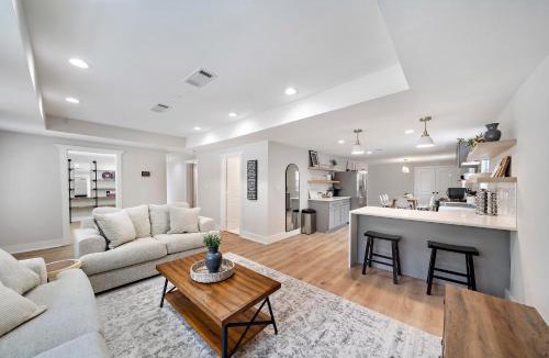 Shady Acres House | Blue Bungalow In Houston Heights! Walkable to Popular Bars