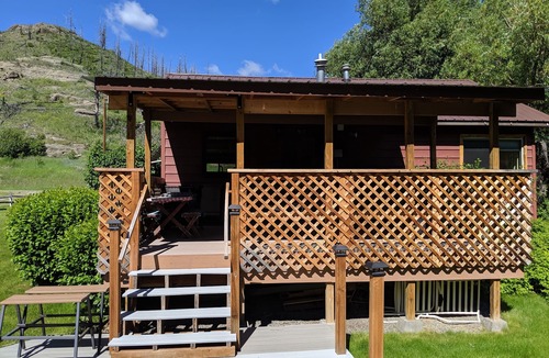 Nye Cabin | Blue ribbon trout fishing on the Stillwater River