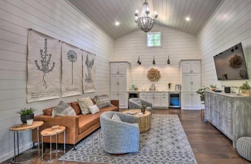 Blue Ridge House | Blue Ridge Cottage: Modern Solace in the Mountains