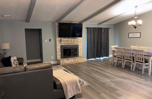 Humble House | Bluebonnet! Near houston airport & stadiums