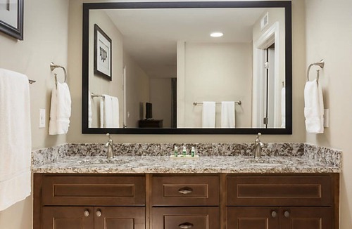 Williamsburg Resort | Bluegreen Patrick Henry Square, 2br Premium Condo
