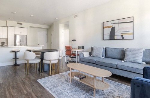 Centerville Apartment | Blueground | Centerville, pool, nr Quarry Lakes
