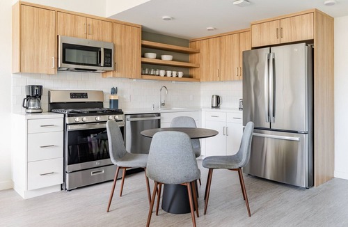 Downtown Berkeley Apartment | Blueground | Dtwn Berkeley, AC, nr UC Campus