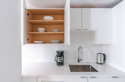 Kalorama Heights Apartment | Blueground | Kalorama Heights, fitness, nr Zoo