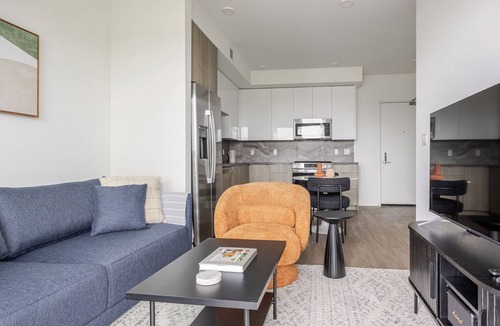 Central San Pedro Apartment | Blueground | San Pedro, AC, balcony, nr USS Iowa