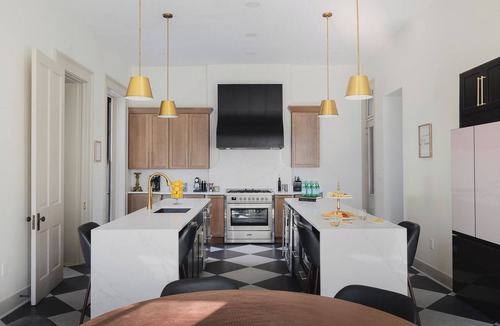 Clifton House | Blushing Pink Manor! 8BR! Off Frankfort Ave! Pickleball Court!