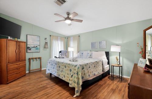 Astor House | Boat Dock! 'Sunshine House' on St. Johns River