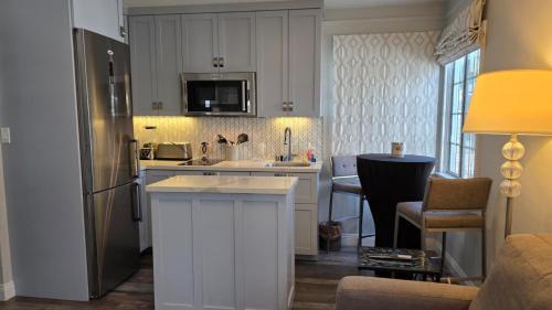 Beverly Grove Apartment | Bobbies Little Corner
