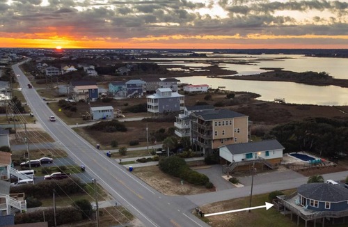 Ocean Ridge Cottage | Boho round house with beach across street, 2nd row