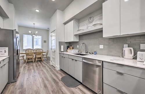 Veterans Park House | Boise Townhome w/Rooftop Deck, 2 Mi to Downtown!