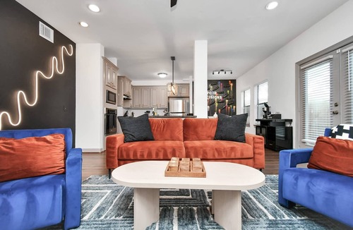 Northside House | Bold 3BR Near Downtown | Wine Wall + Balcony