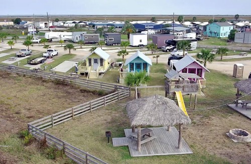 Port Bolivar House | BOLI Bunkies, BOLI Bunkies Beach Glamping Cabins