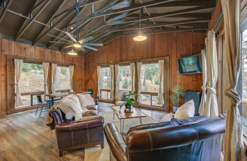 Bonners Ferry House | Bonners Ferry Cabin with Wraparound Deck and Views!