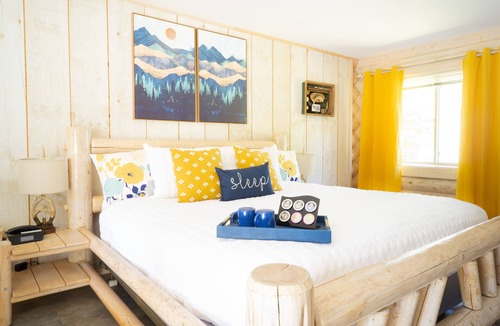 Bonners Ferry Hotel | Bonners Ferry Log Inn
