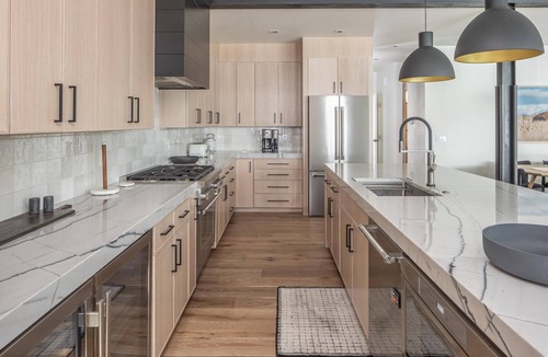 Big Sky Meadow Village Condo | Book A Festive Stay Today! Modern Condo on Fairway #2! 5 Minutes From Town!