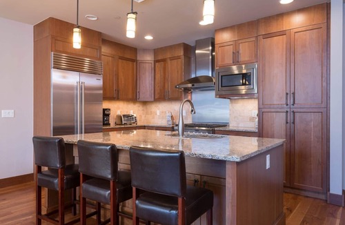 Ketchum Condo | Book a Holiday Getaway Today! Penthouse Condo with Mountain Views and Shared Rooftop Hot Tub!