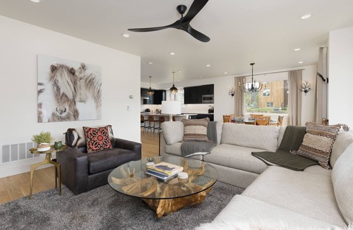 Big Sky House | Book Luxury in Downtown Big Sky | Private Hot Tub | Big Sky Resort Minutes Away