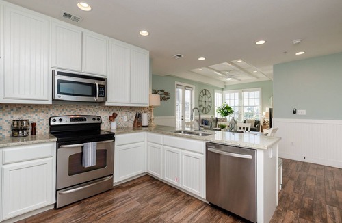 Cinnamon Shore Condo | Book 'Walk to the Beach,’ a Classic 1-BR Condo@Cinnamon Shore w/Amenities!