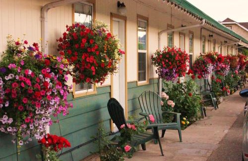 Osoyoos Hotel | Boundary Motel