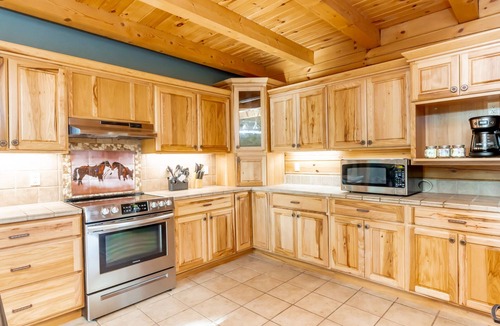 Chaplin Cabin | Bourbon Trail Cabin - Central to the Distilleries