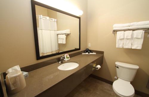 Bowman Hotel | Bowman Lodge & Convention Center