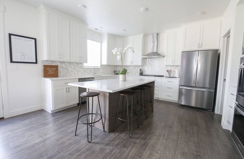 Orem House | Brand NEW 6bd/3.5ba house AND basement apartment by BYU/UVU