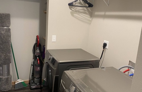 Webster Condo | Brand New Duplex Across the road from Devils Lake w/lake access