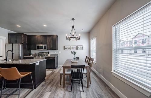 Ammon House | Brand New Townhome sleeps 12.