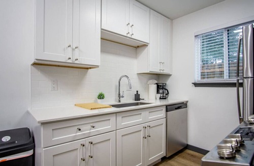 Dawson Apartment | Brand New Unit - 10 Min to Downtown Austin