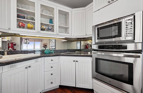 Carlsbad Village Condo | Breathtaking 1 Bedroom Oceanfront Condo