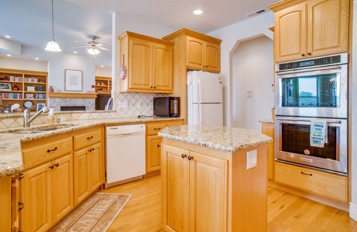 Marsing House | Breathtaking Getaway on the Snake River in the Sunnyslope Wine Region!