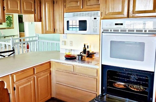 Yellville House | Breathtaking Views overlooking Bull Shoals Lake. 45 minutes from Branson!