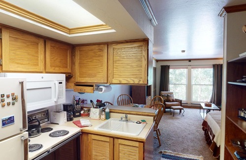 Brian Head Apartment | Brian Head, Condo, Pool-Jacuzzi, Ski-in/Out, Fitness Center, Elevator, Garage