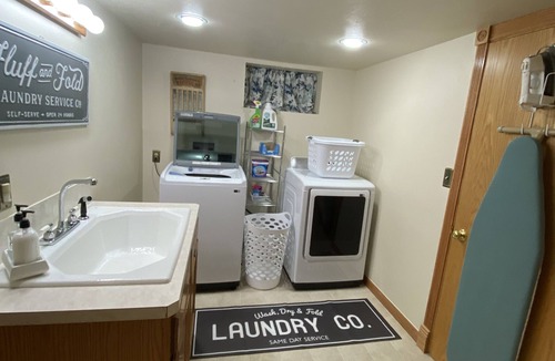 University District House | Brick University home just 2 blocks from the University!