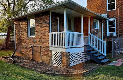 Bristol Apartment | Brickhaven Studio: Detached Kitchen turned Studio!