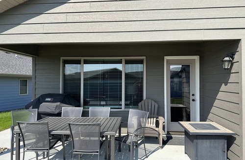 Spirit Lake House | Bridges Bay Ranch style, single story home with 3 bedrooms and 2 bathrooms