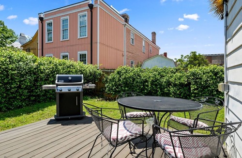Downtown Charleston House | Bridgeside Bungalow | Scenic Bridge Views